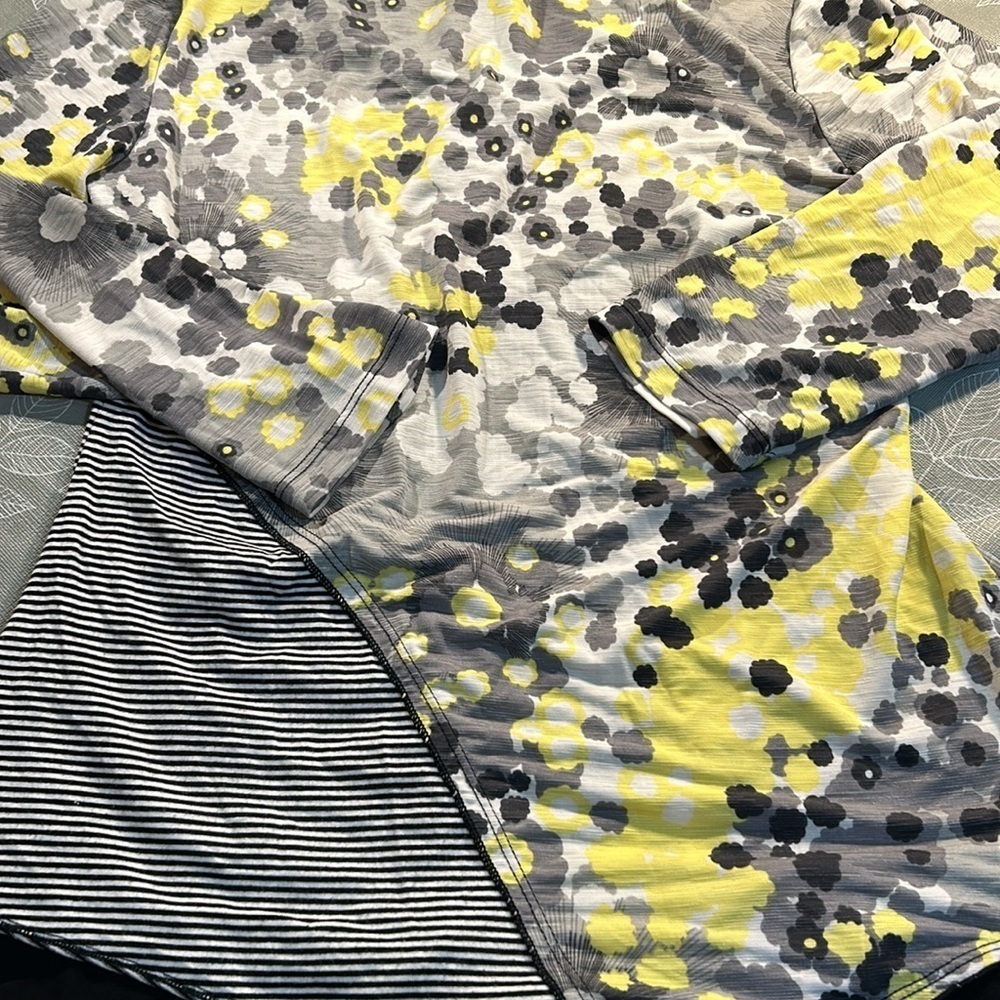 Ladies Bali Long Sleeve Top. - Picture 5 of 8